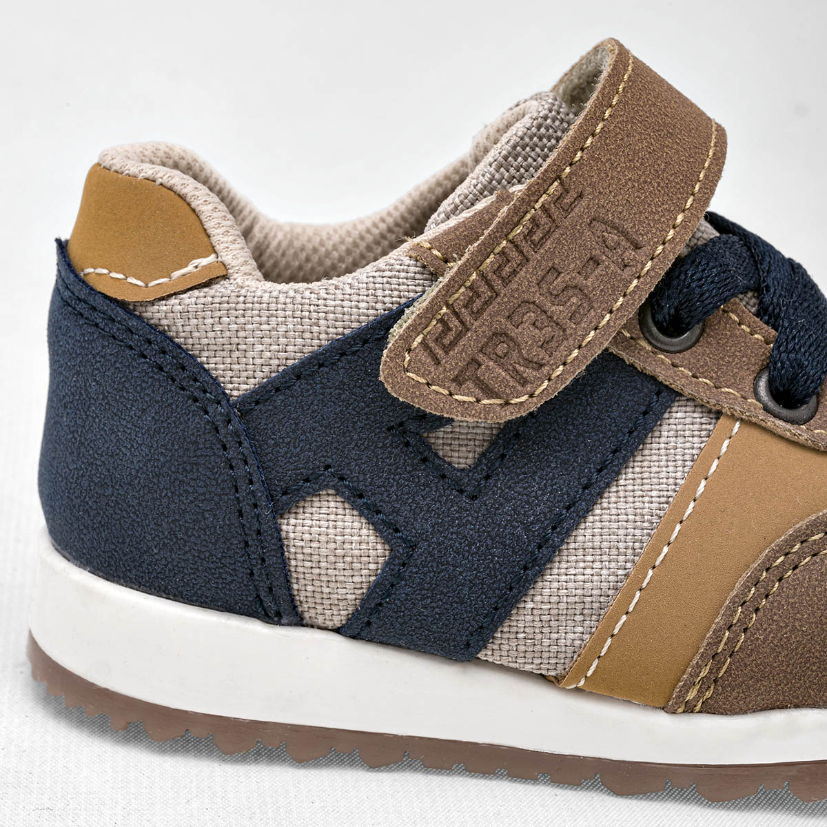 Pakar.com | Tienda online | Calzado Escolar | Tenis urbano Tres-A para bebé Niño | Regreso a clases | Vacaciones de Verano