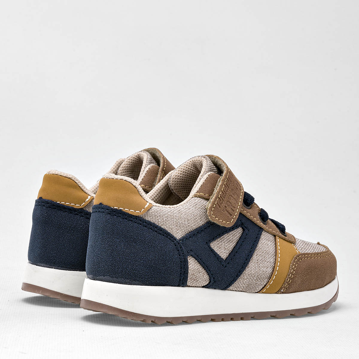 Pakar.com | Tienda online | Calzado Escolar | Tenis Tres-A para Niño preescolar | Regreso a clases | Vacaciones de Verano