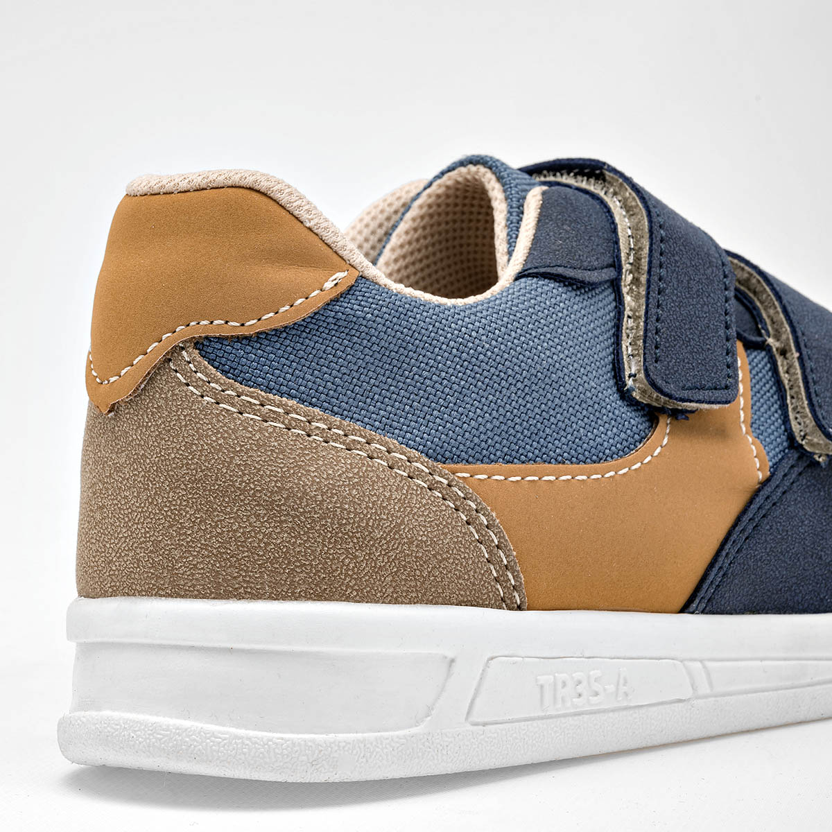 Pakar.com | Tienda online | Calzado Escolar | Zapato casual Tres-A para Niño | Regreso a clases | Vacaciones de Verano