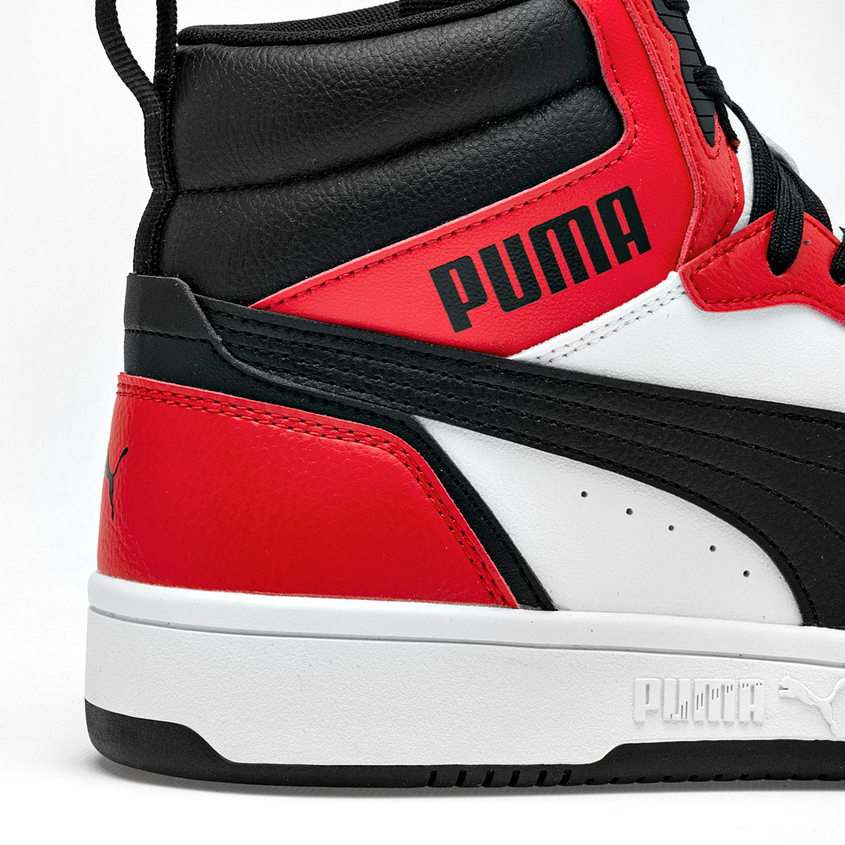 Pakar.com | Tienda online | Calzado Escolar | Tenis urbano tipo Botín Rebound v6 Puma para hombre | Regreso a clases | Vacaciones de Verano