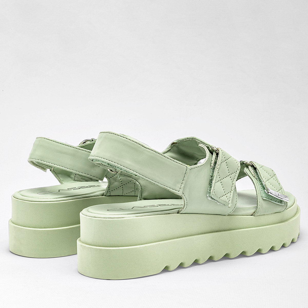 Sandalia chunky para mujer marca Clasben Verde cod. 126218