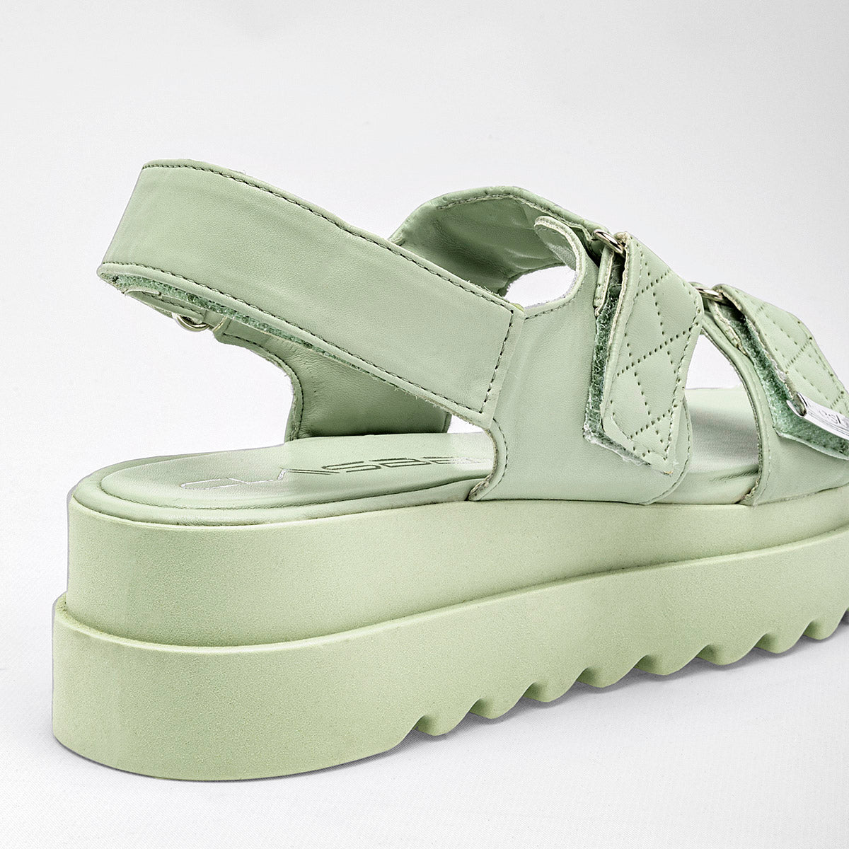 Sandalia chunky para mujer marca Clasben Verde cod. 126218