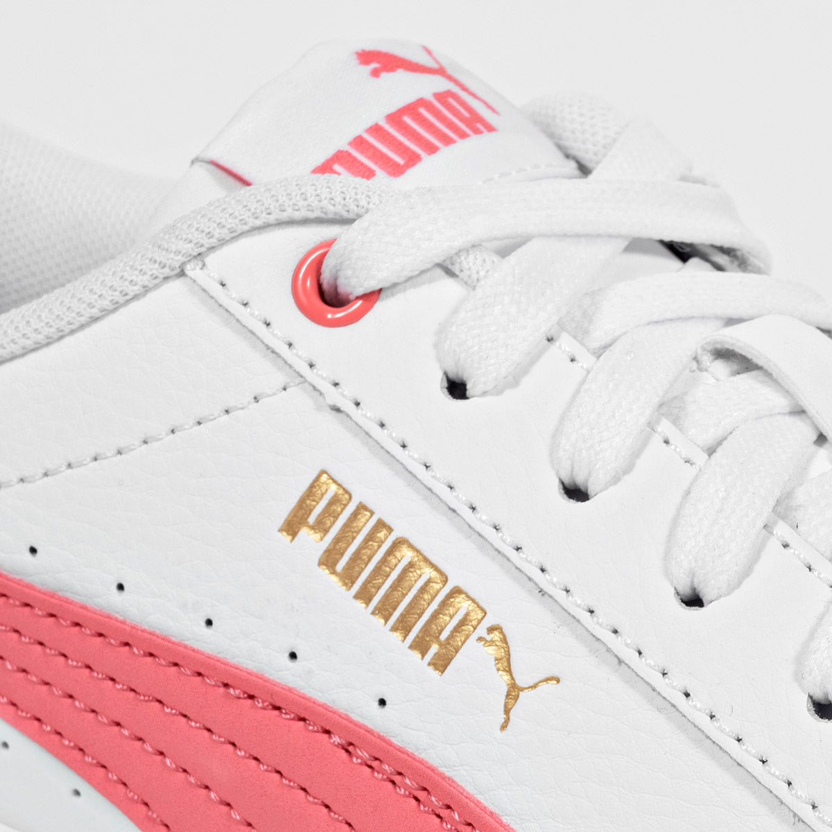 Pakar.com | Tienda online | Calzado Escolar | Tenis urbano Vikky v3 Lthr Puma para mujer | Regreso a clases | Vacaciones de Verano