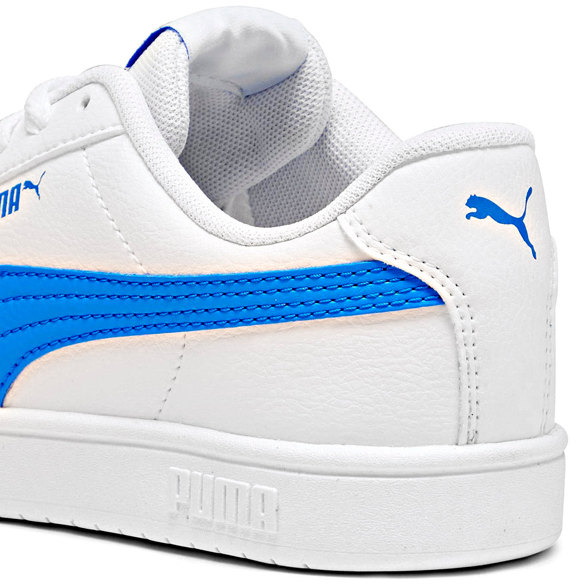 Tenis Puma Rickie Classic Jr para Joven marca Puma Blanco cod. 127261