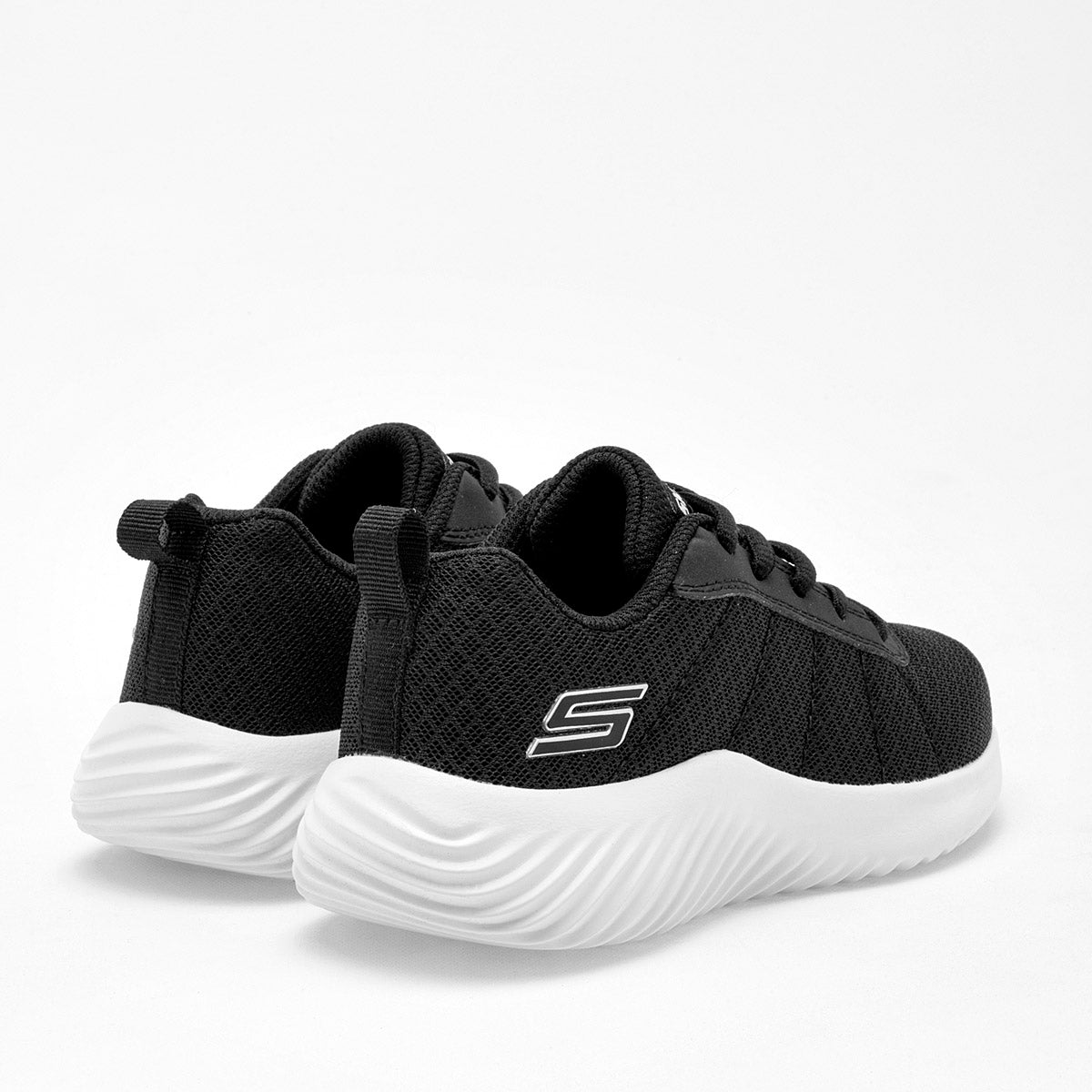 Tenis Bounder para mujer marca Skechers Negro cod. 127360