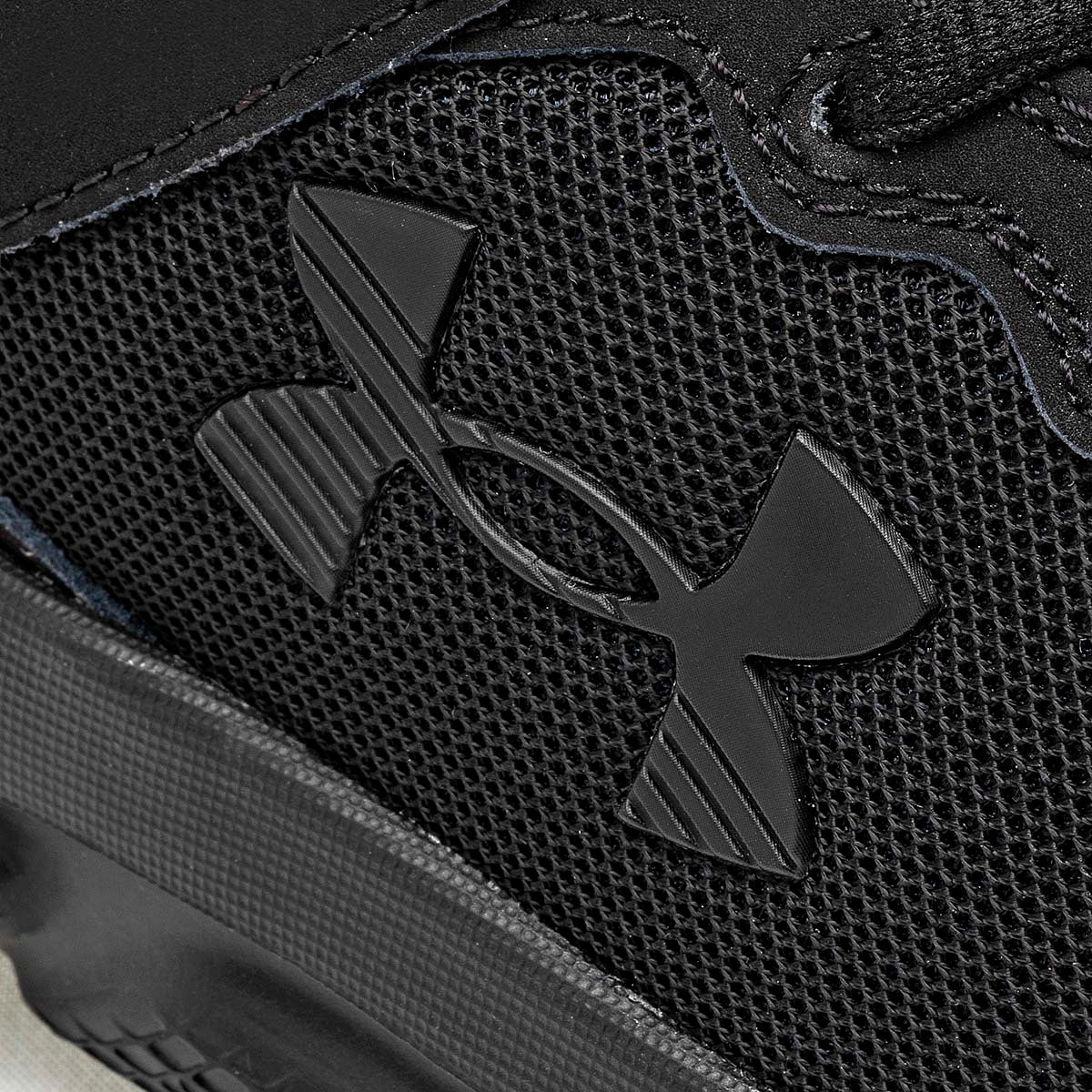 Tenis UA W Charged Assert 10 Under Armour para Mujer