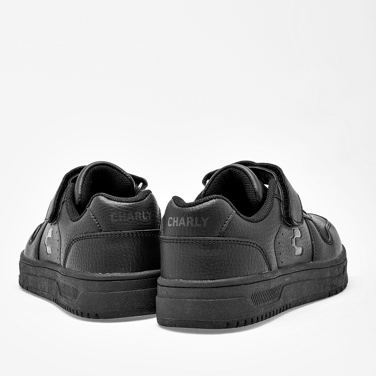 Tenis urbanos  para Niño marca Charly Negro cod. 127415