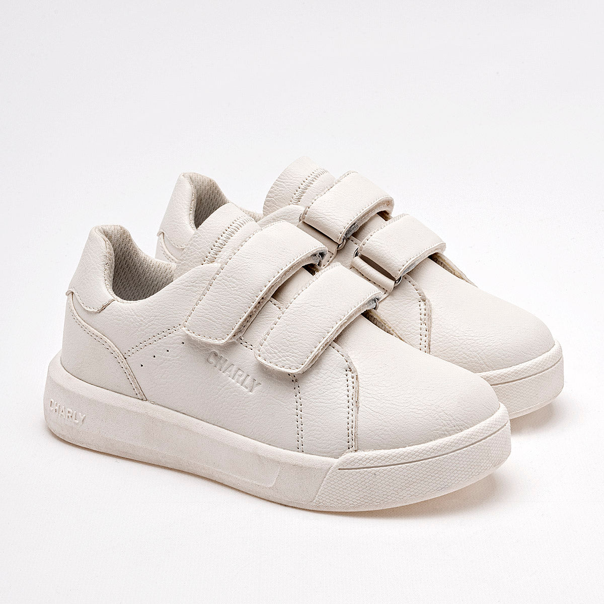 Tenis urbanos  para Niño marca Charly Blanco cod. 127430