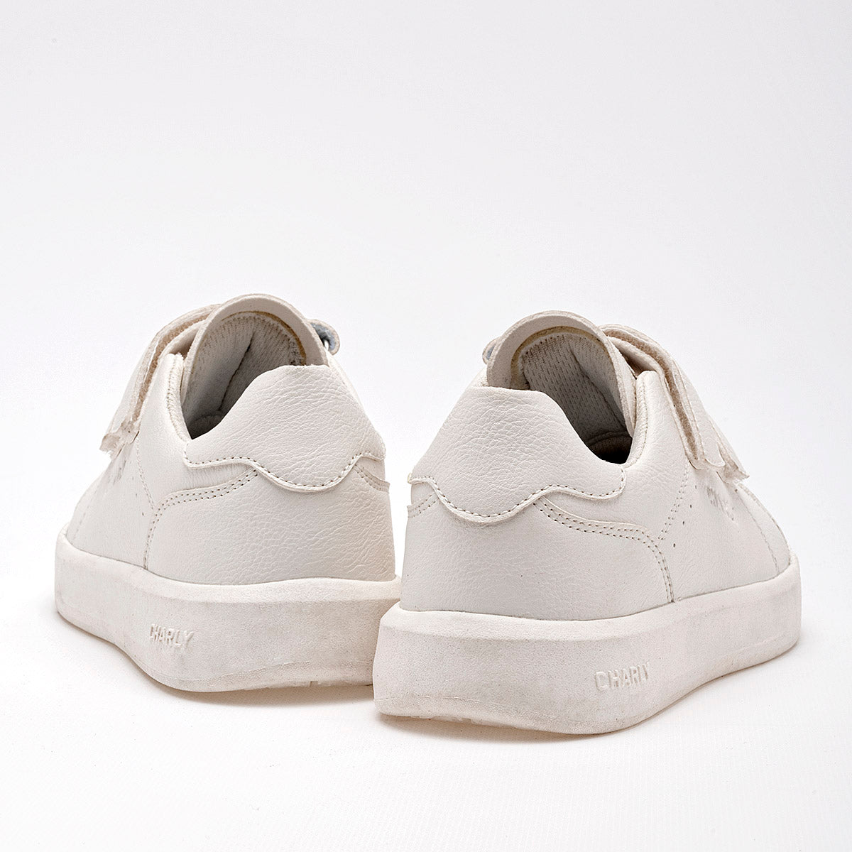 Tenis urbanos  para Niño marca Charly Blanco cod. 127430