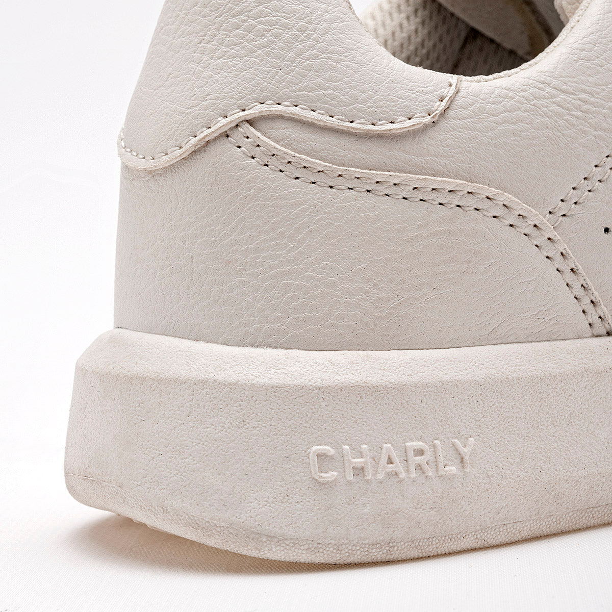 Tenis urbanos  para Niño marca Charly Blanco cod. 127430