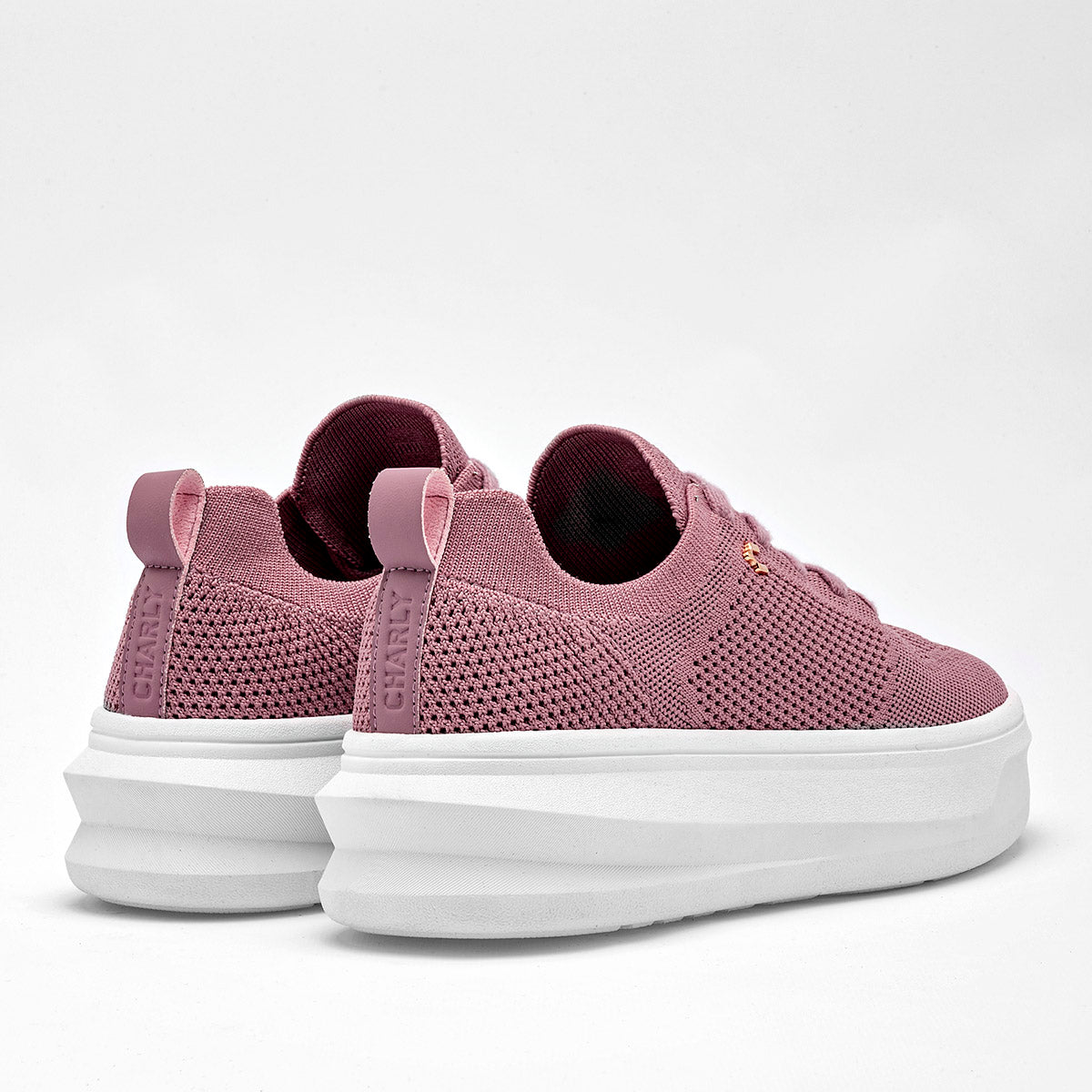 Tenis urbanos para mujer marca Charly Rosa cod. 127443