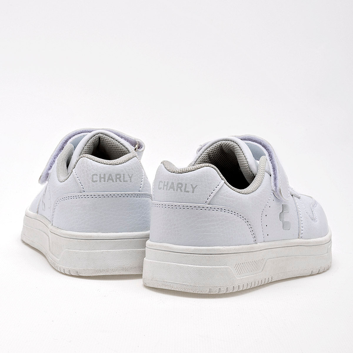 Tenis urbanos  para Niño marca Charly Blanco cod. 127481