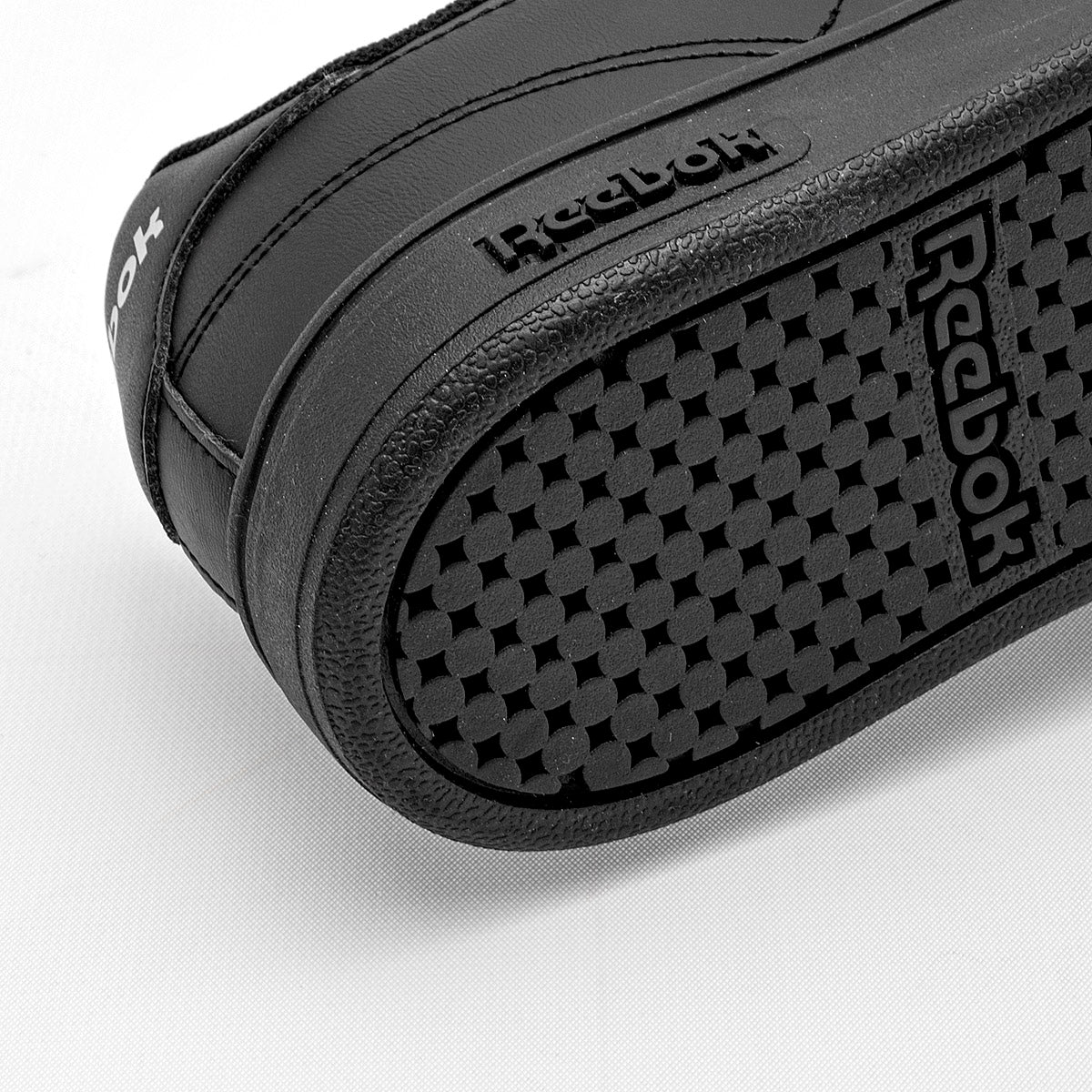 Pakar.com | Tienda online | Calzado Escolar | Tenis urbano Court Clean Reebok para hombre | Regreso a clases | Vacaciones de Verano