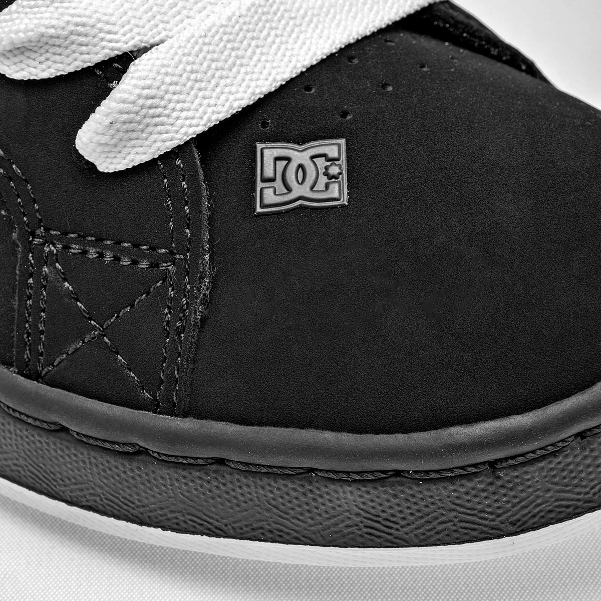 Tenis DC Court Graffik para Mujer marca Dc Shoes Negro cod. 128096