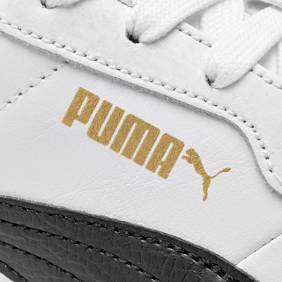 Tenis escolar para joven Puma Club Zone marca Puma Blanco cod. 128168