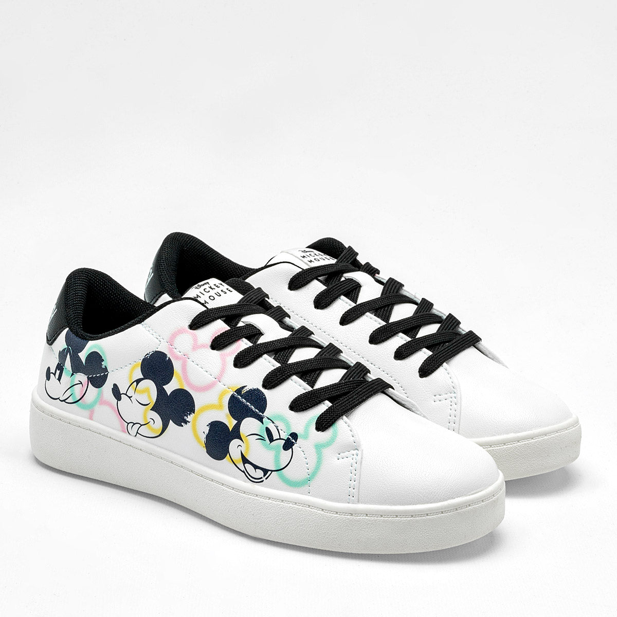 Tenis escolar para joven de Mickey Mouse marca Georgie Boy Blanco cod. 128217