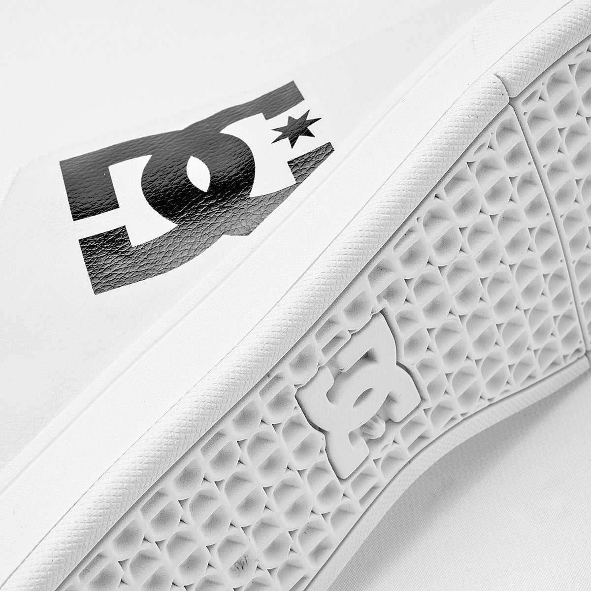 Tenis escolar para joven Gaveler Sn Mx marca Dc Shoes Blanco cod. 128266