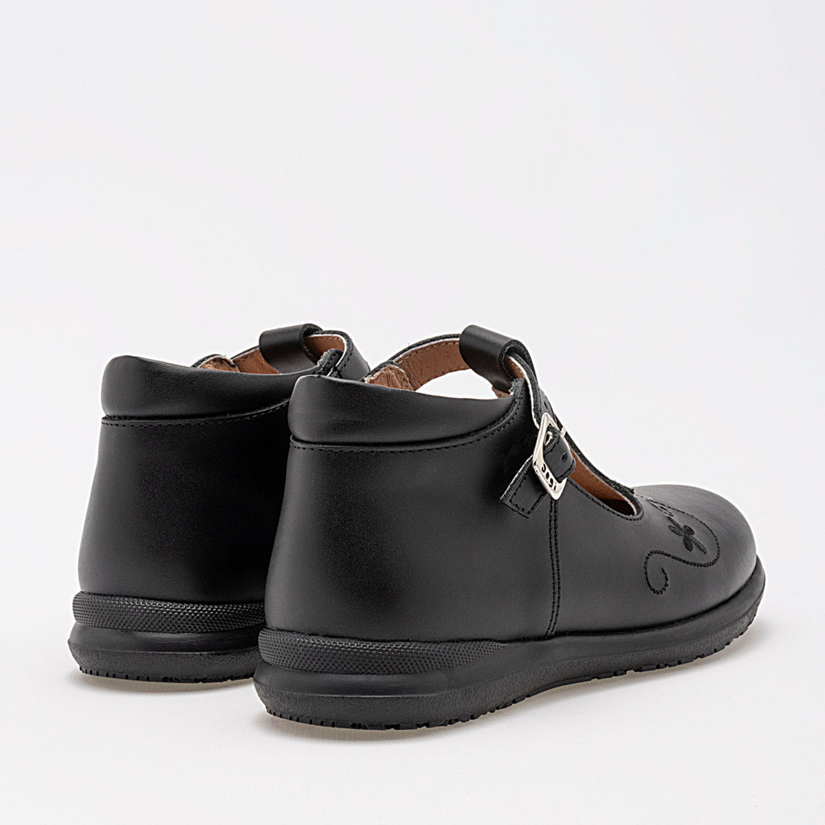 Pakar.com | Tienda online | Calzado Escolar | Zapato charol Dogi para niña | Regreso a clases | Vacaciones de Verano
