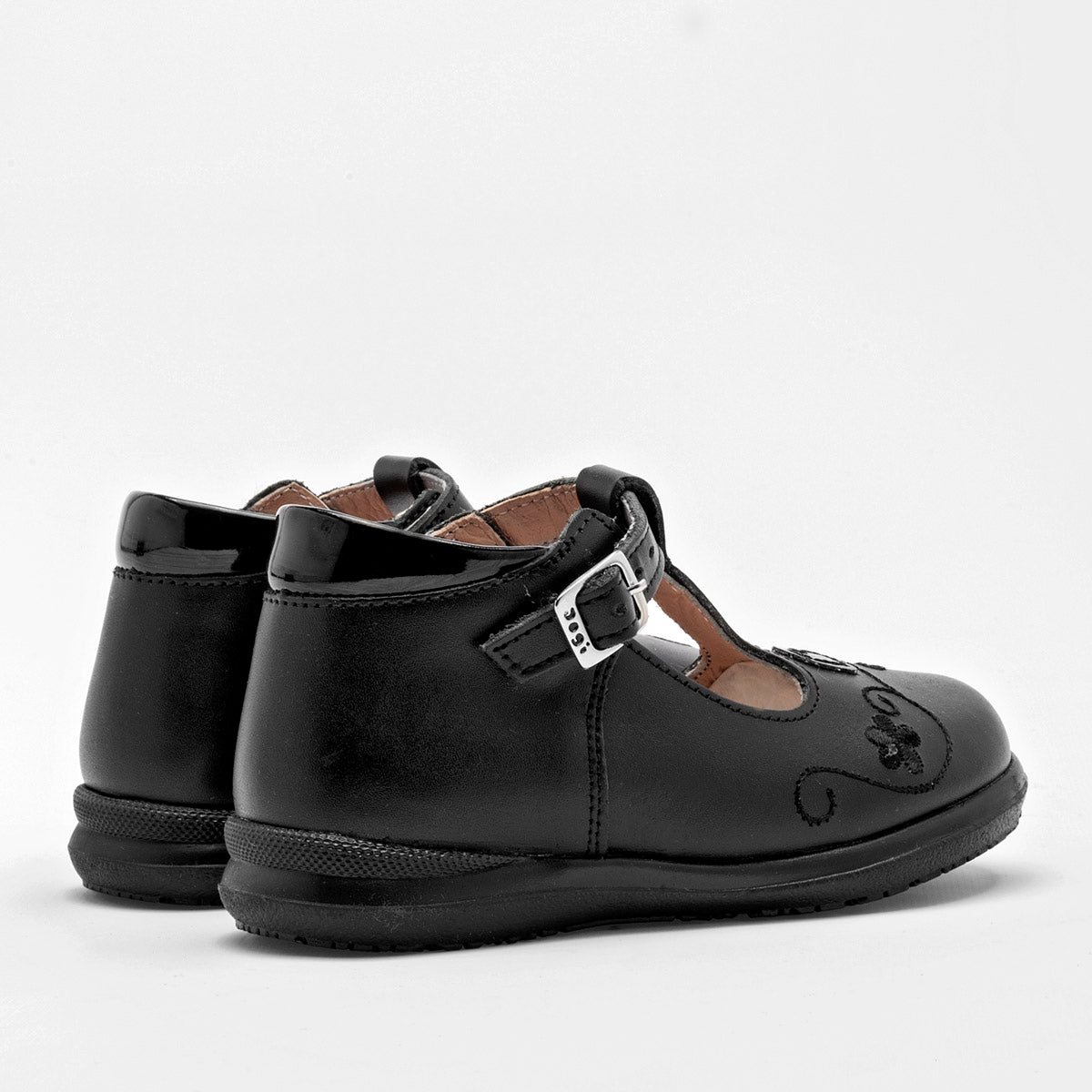 Zapato charol Dogi para niña