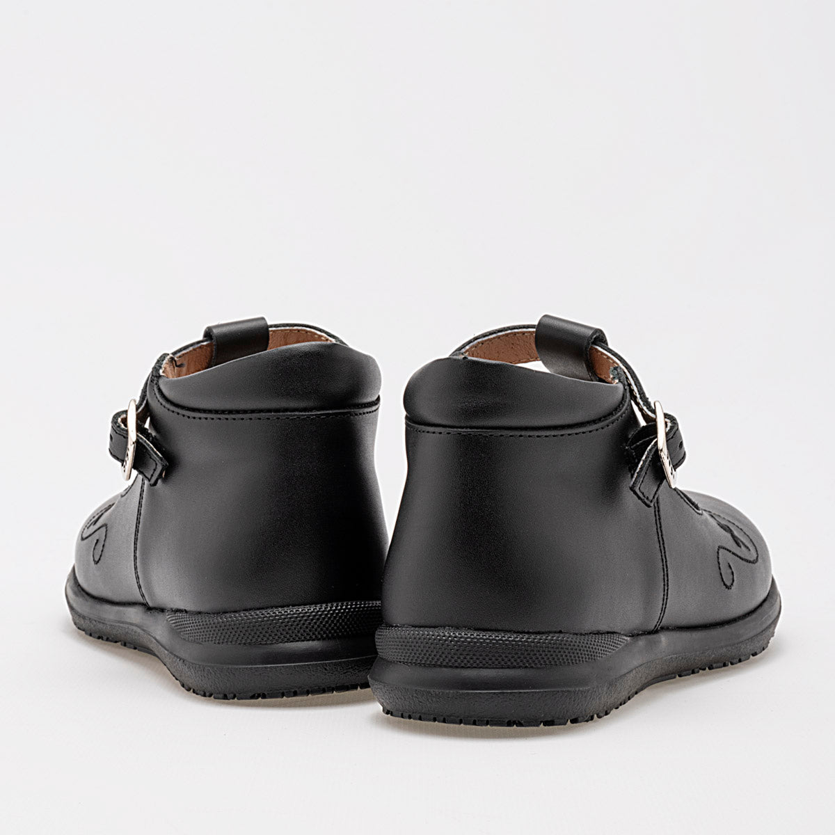 Pakar.com | Tienda online | Calzado Escolar | Zapato charol Dogi para niña | Regreso a clases | Vacaciones de Verano