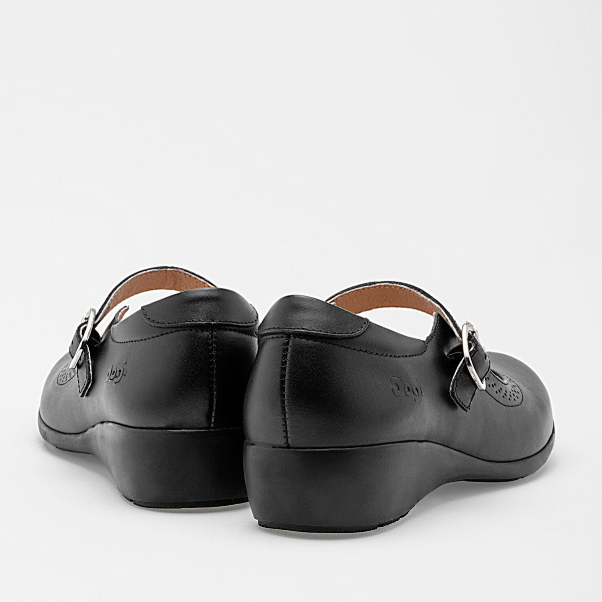 Zapato escolar para niña marca Dogi Negro cod. 128431