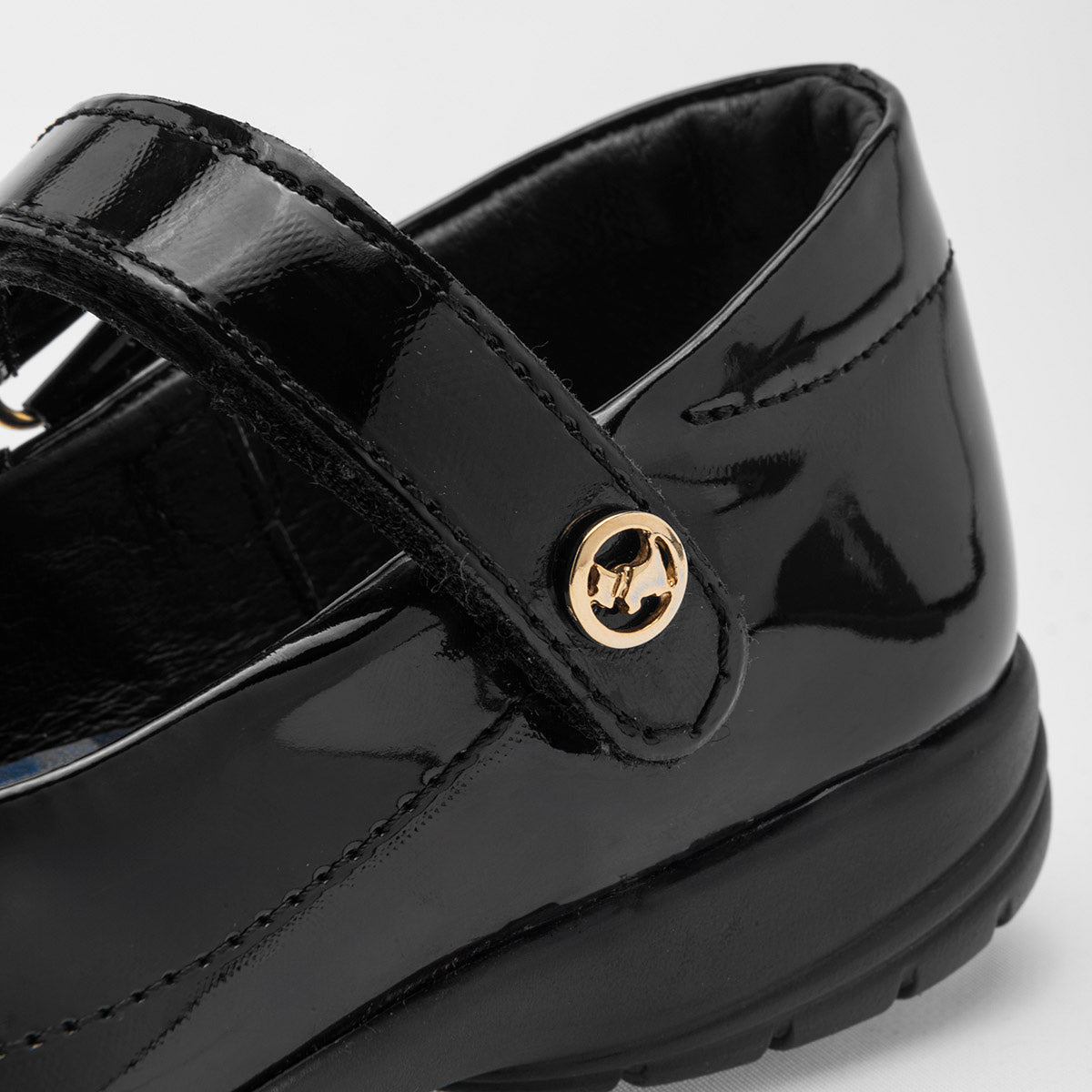 Pakar.com | Tienda online | Calzado Escolar | Zapato escolar Ferrioni para niña | Regreso a clases | Vacaciones de Verano