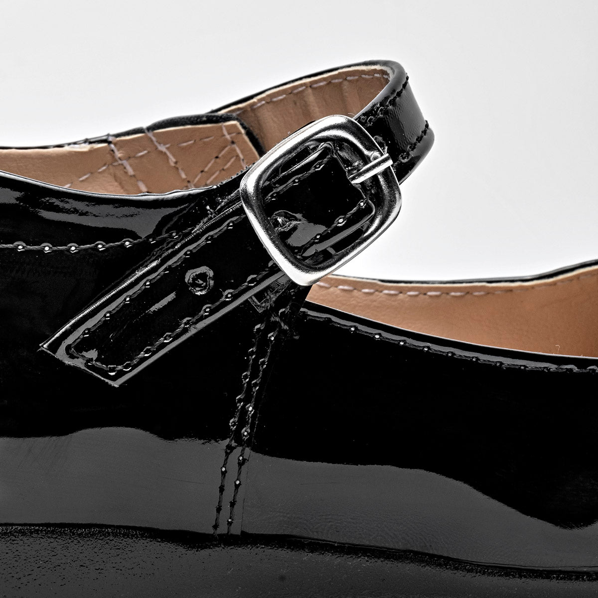 Pakar.com | Tienda online | Calzado Escolar | Zapato escolar Fratta para niña | Regreso a clases | Vacaciones de Verano