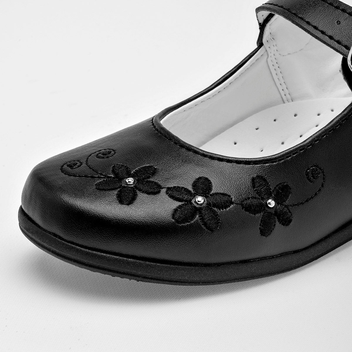 Pakar.com | Tienda online | Calzado Escolar | Zapato escolar Giland para niña | Regreso a clases | Vacaciones de Verano