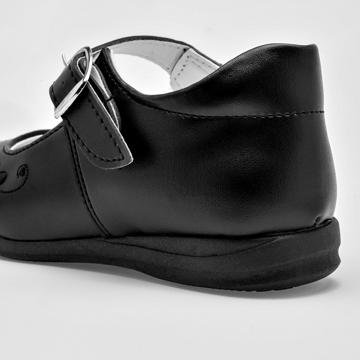 Pakar.com | Tienda online | Calzado Escolar | Zapato escolar Giland para niña | Regreso a clases | Vacaciones de Verano