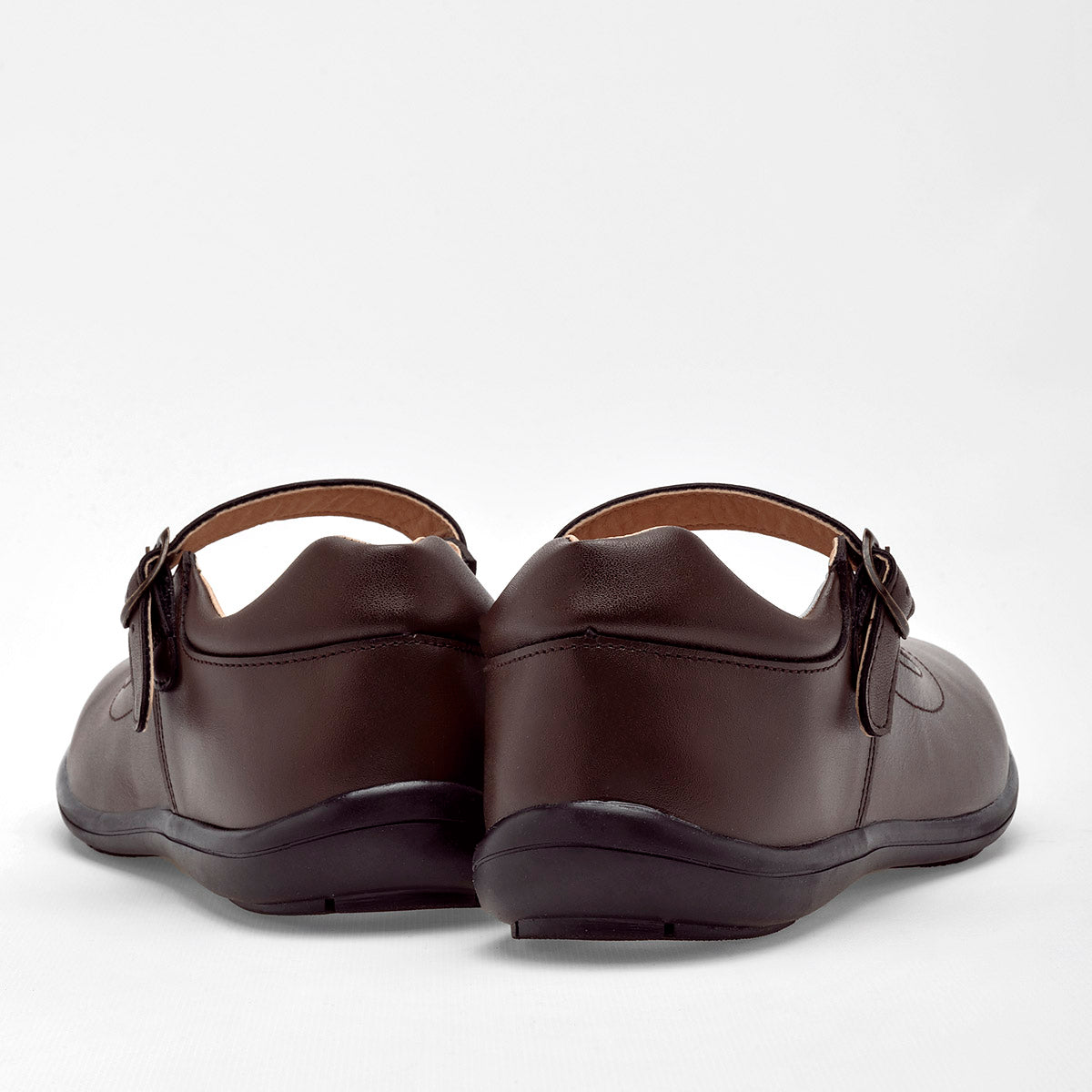 Zapato escolar para niña marca Yondeer Café cod. 128478