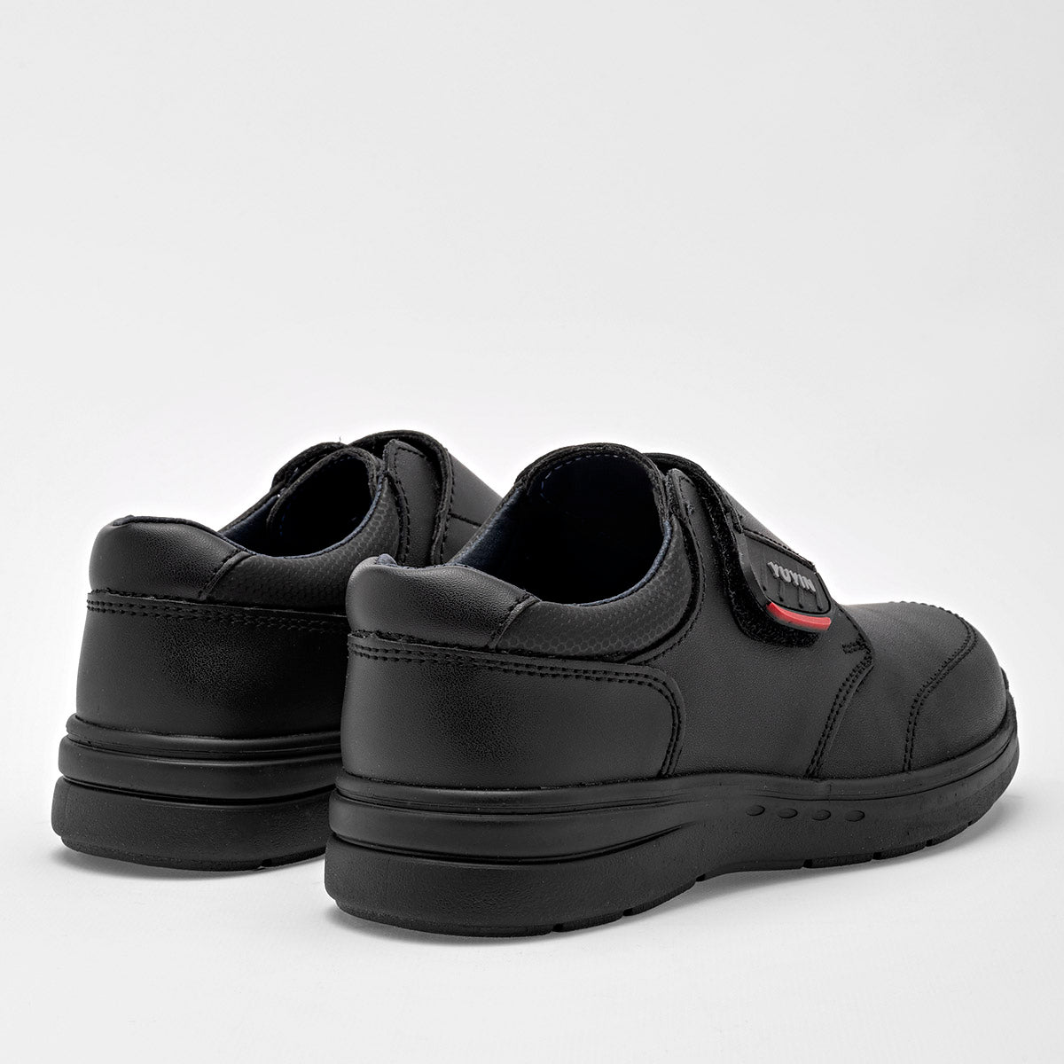 Zapato escolar para Niño marca Yuyin Negro cod. 128484