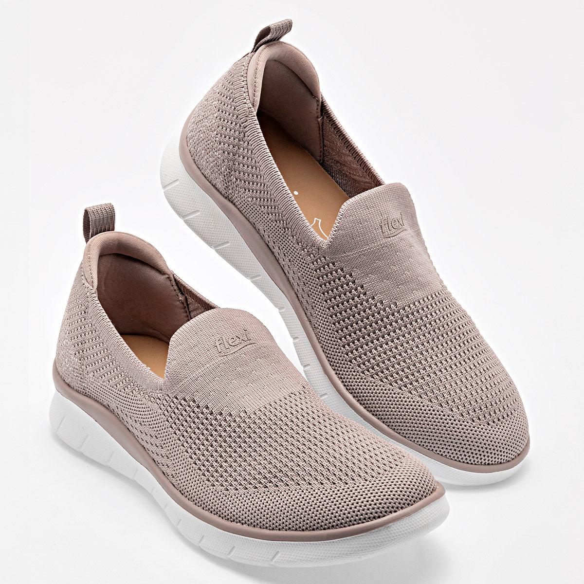 Pakar.com - Zapato casual para mujer marca Flexi Beige cod. 128540