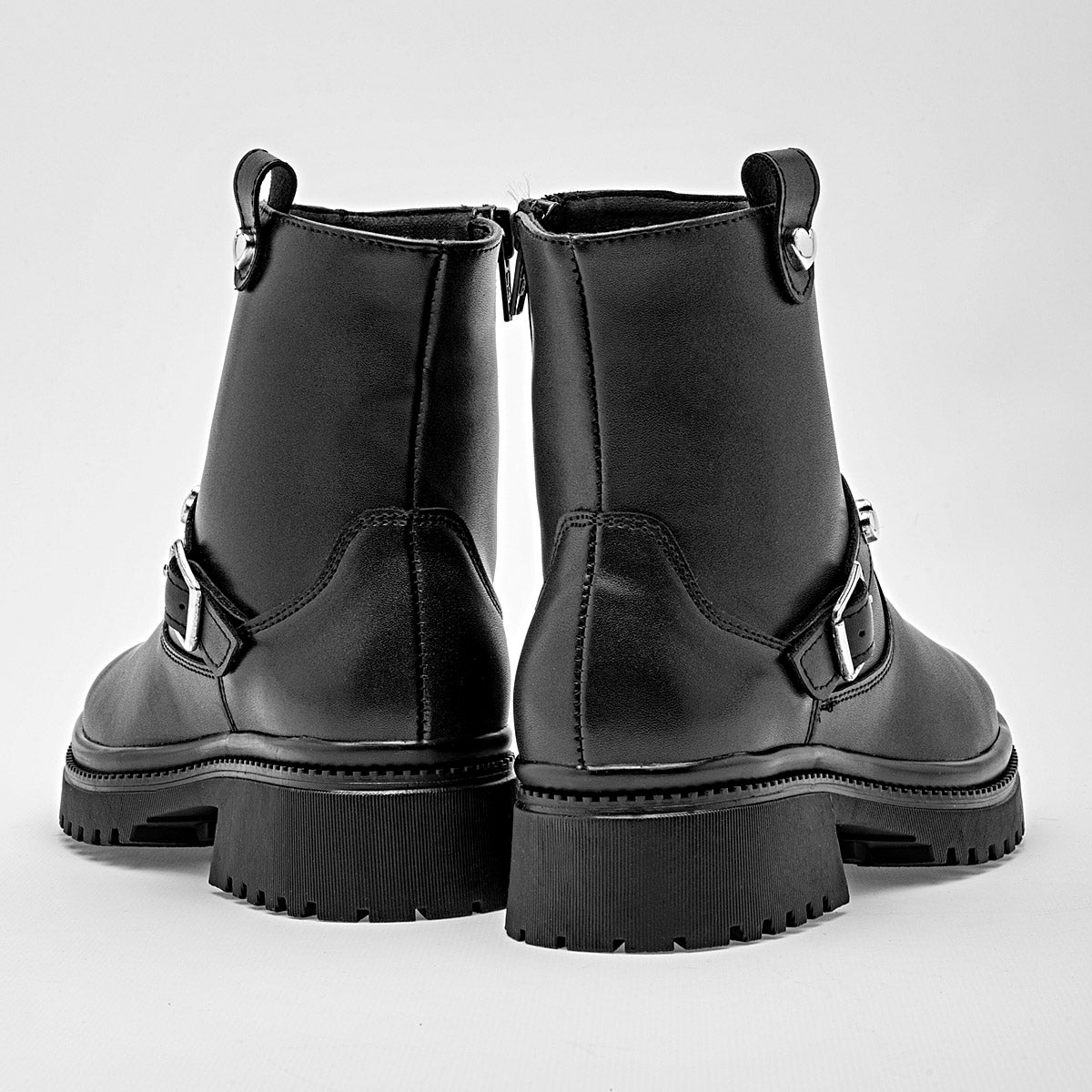 Bota caña corta para niña marca Yuyin Negro cod. 128793