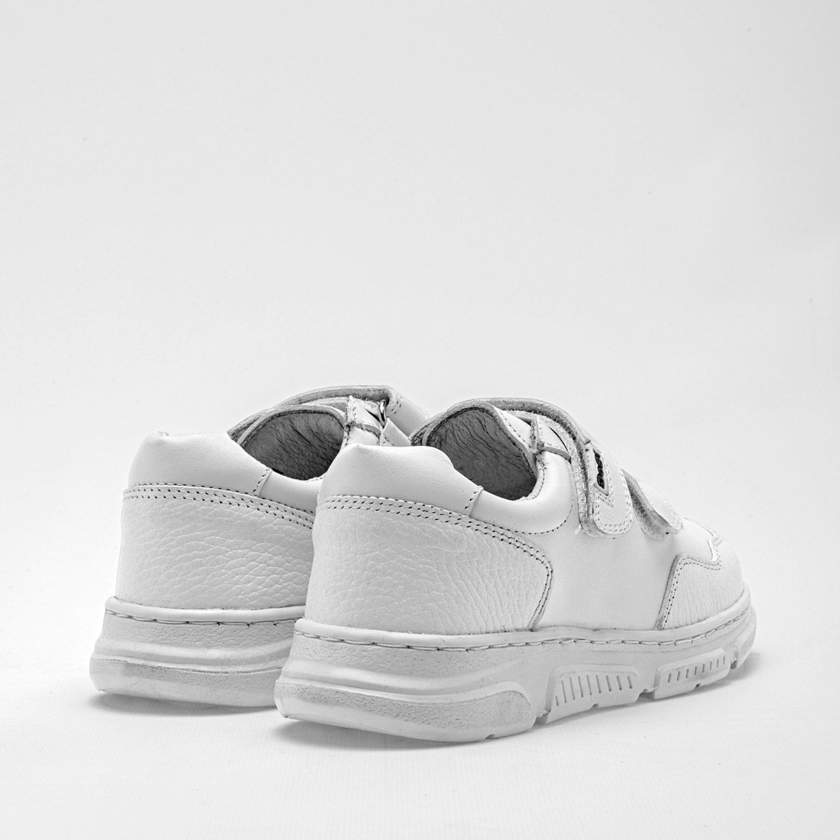 Tenis escolar de piel para Niño marca Dogi Blanco cod. 128868