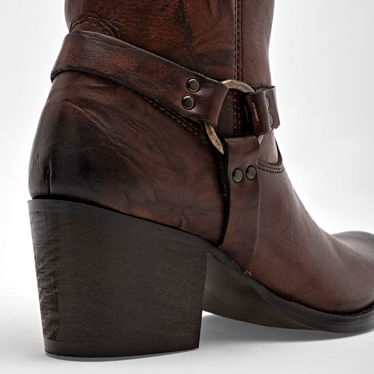 Pakar.com | Tienda online - Bota caña corta Gösh para mujer