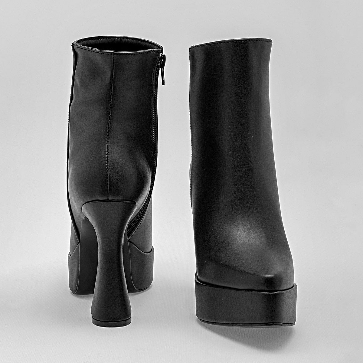 Bota caña corta para mujer marca Hg Negro cod. 128891