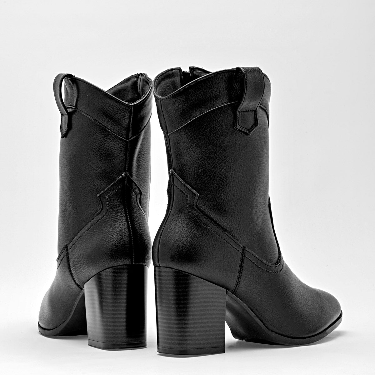 Bota tipo vaquera para mujer marca Lady Paulina Negro cod. 128910