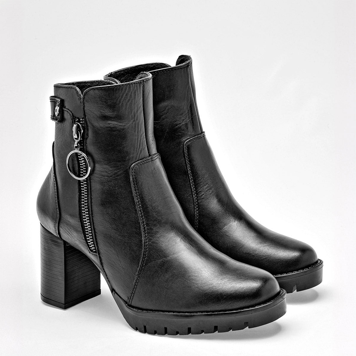 Bota caña corta para mujer marca Moramora Negro cod. 128952