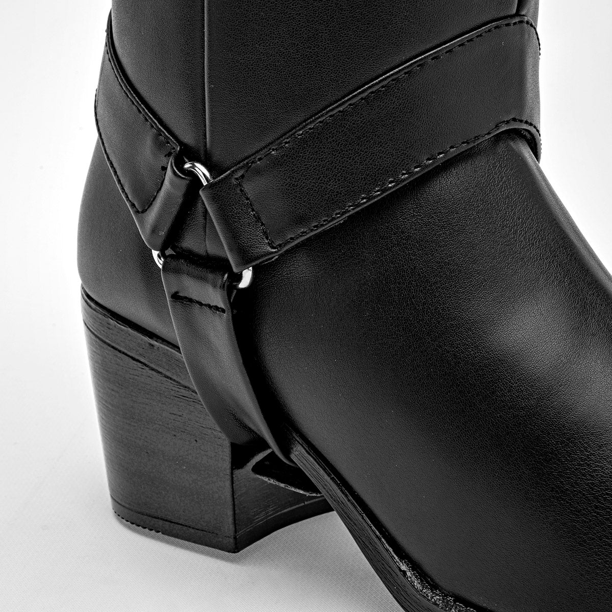 Bota caña corta para mujer marca Moramora Negro cod. 128953