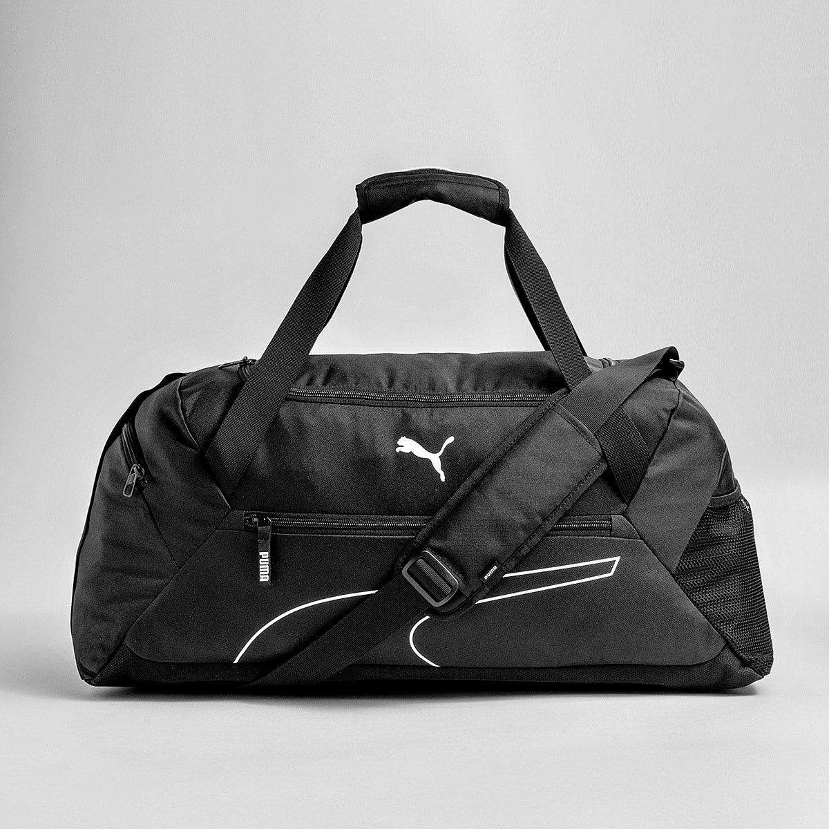 Maleta Fundamentals Sports Bag M para Unisex marca Puma Negro cod. 129023