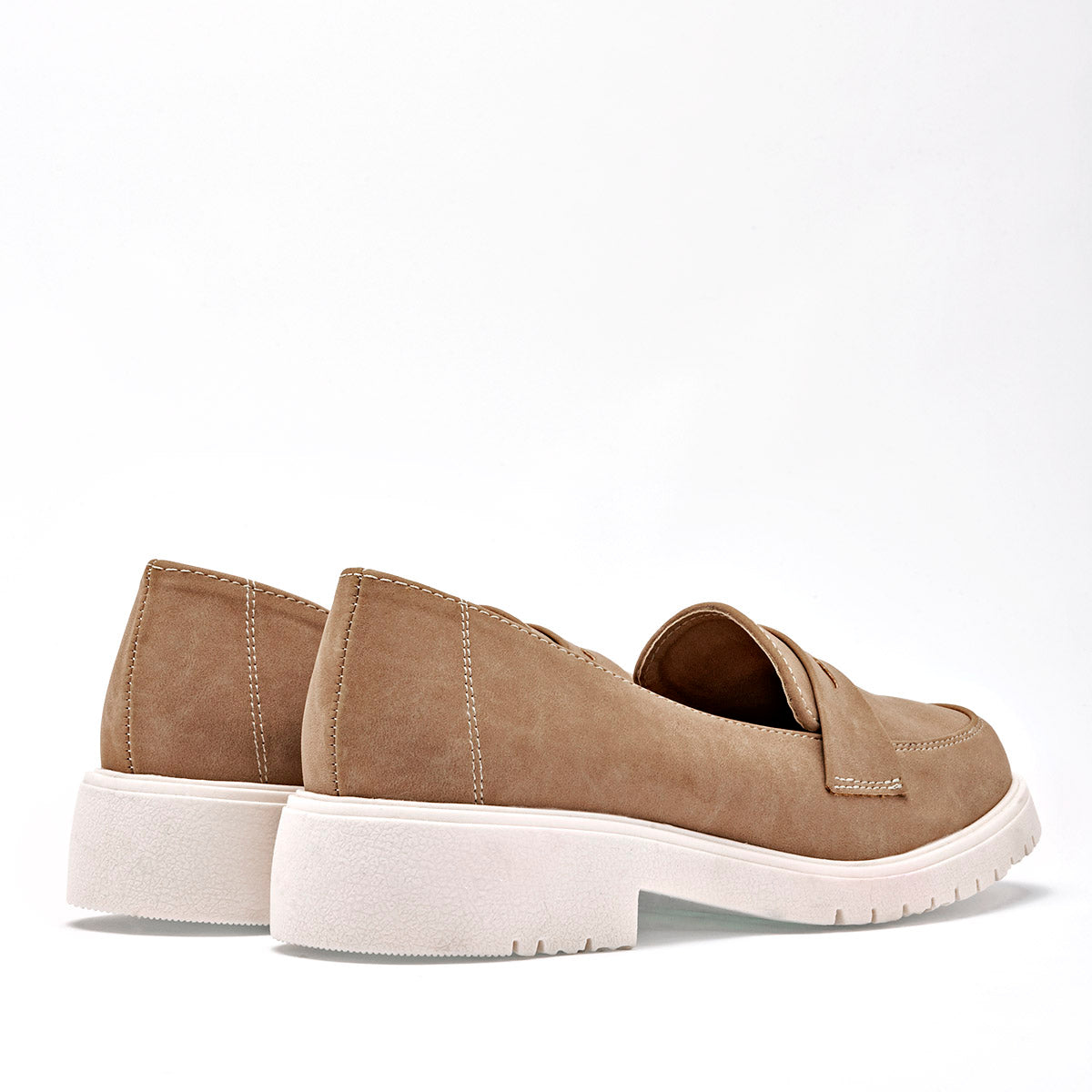 Zapato casual para mujer marca Clasben Beige cod. 129136