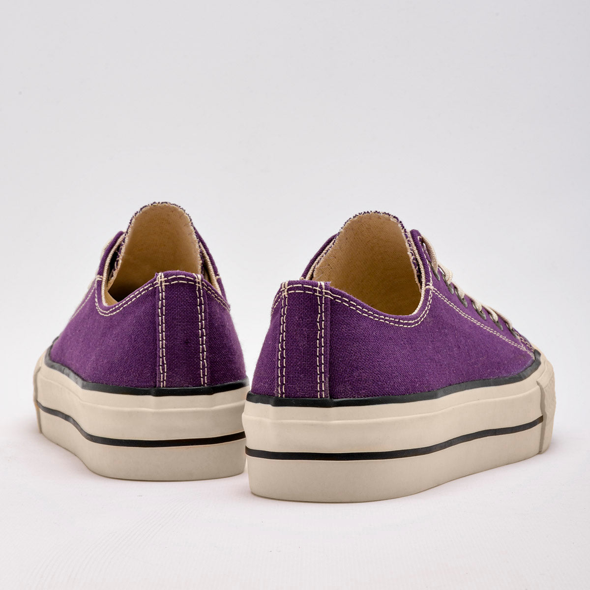 Tenis urbano para mujer marca Moramora Morado cod. 129176