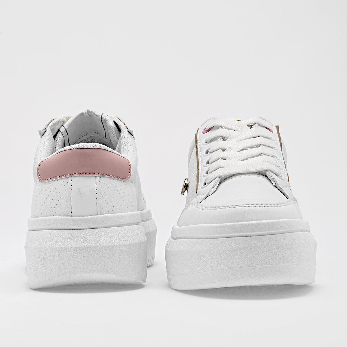 Pakar.com | Tienda online | Calzado Escolar | Tenis urbano chunky Moramora para mujer | Regreso a clases | Vacaciones de Verano