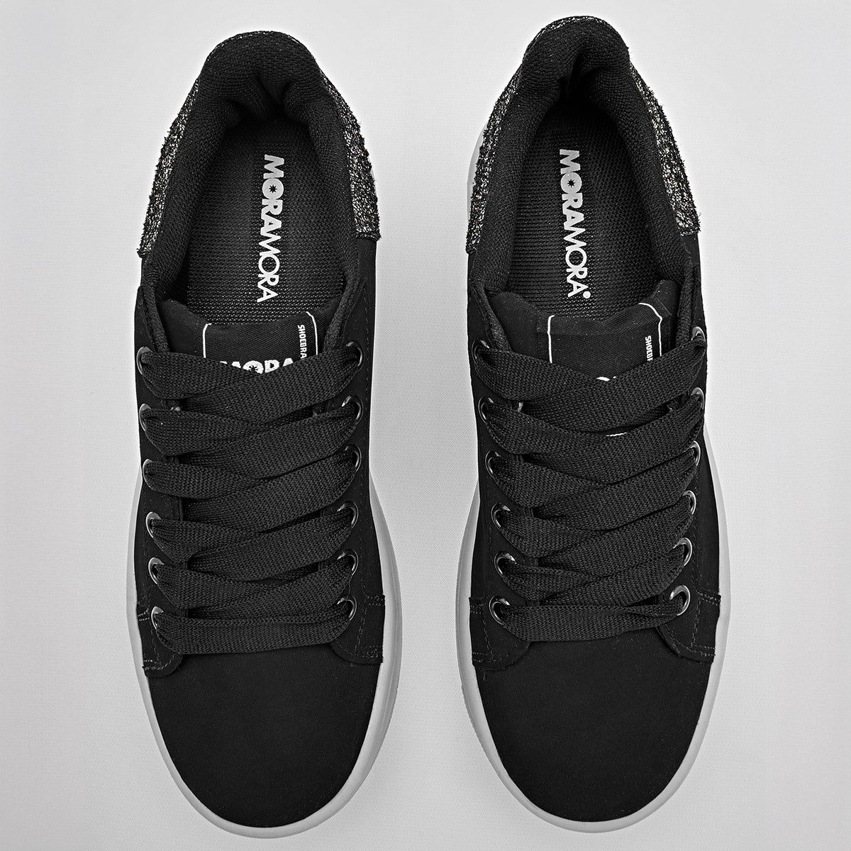 Tenis urbano para mujer marca Moramora Negro cod. 129213