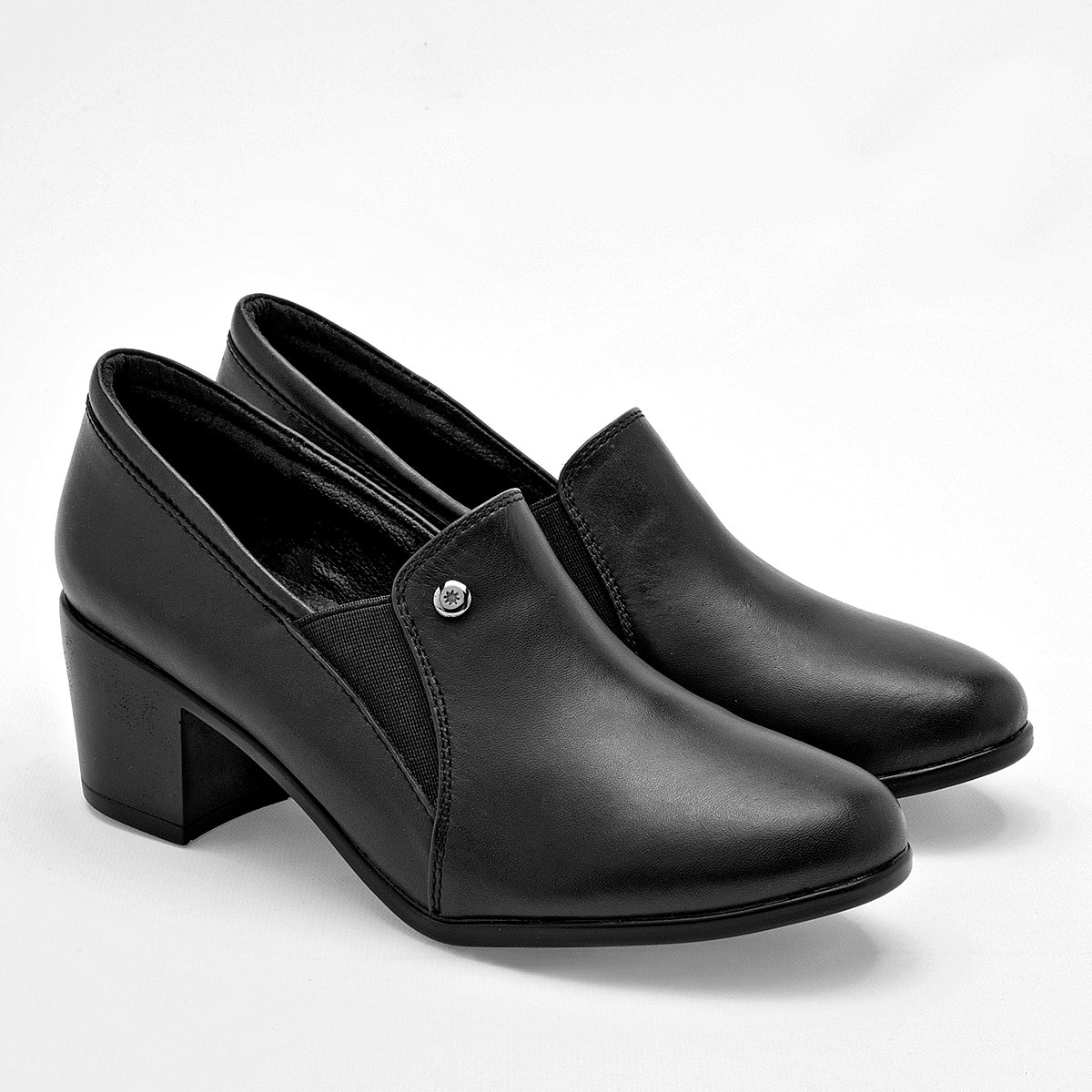 Zapato con tacón para mujer marca Mora Confort Negro cod. 129225