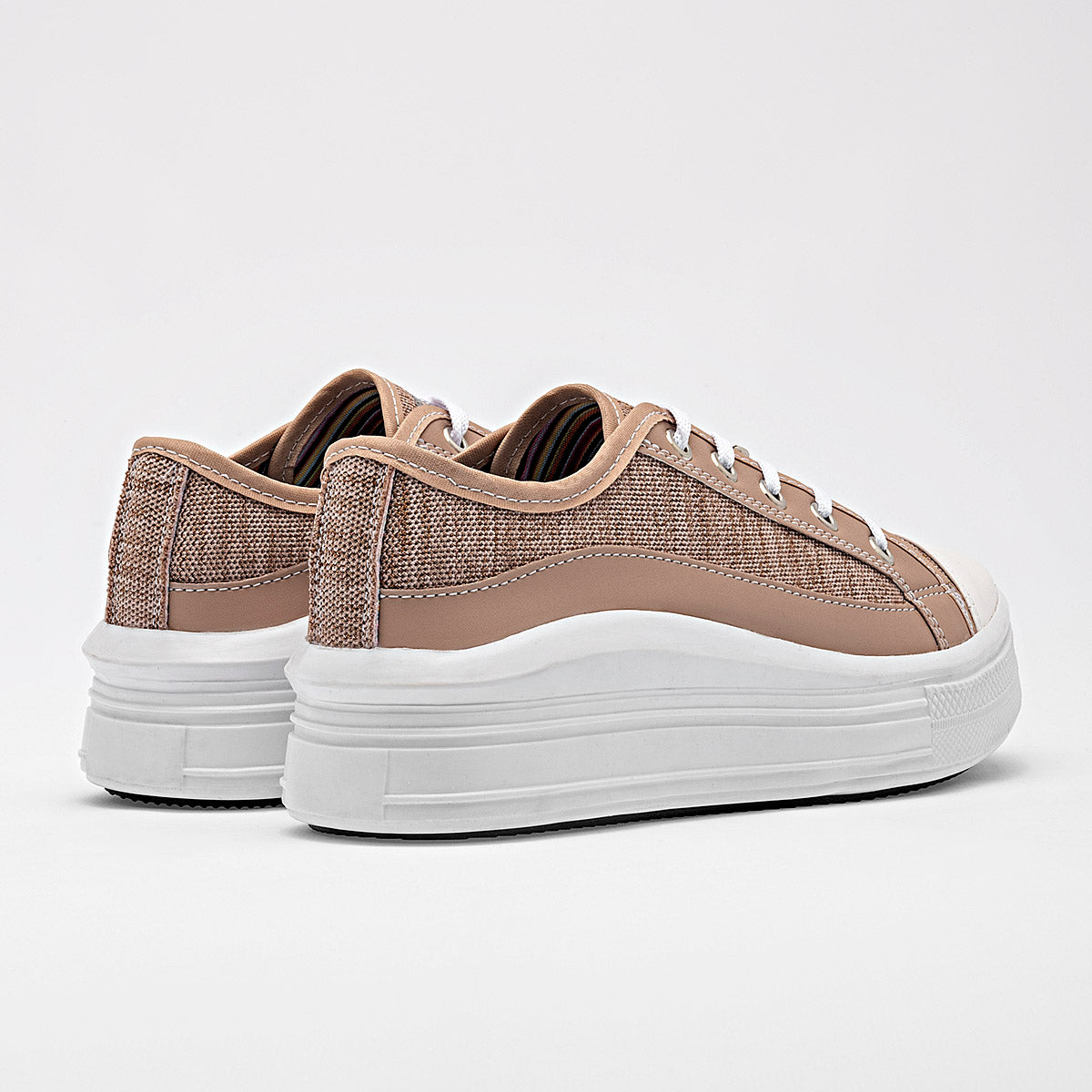 Tenis urbano para mujer marca Moramora Durazno cod. 129233