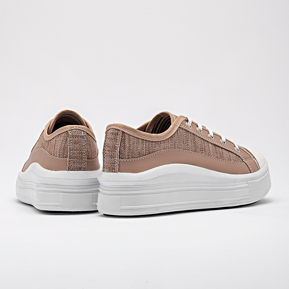 Tenis urbano para mujer marca Moramora Durazno cod. 129233