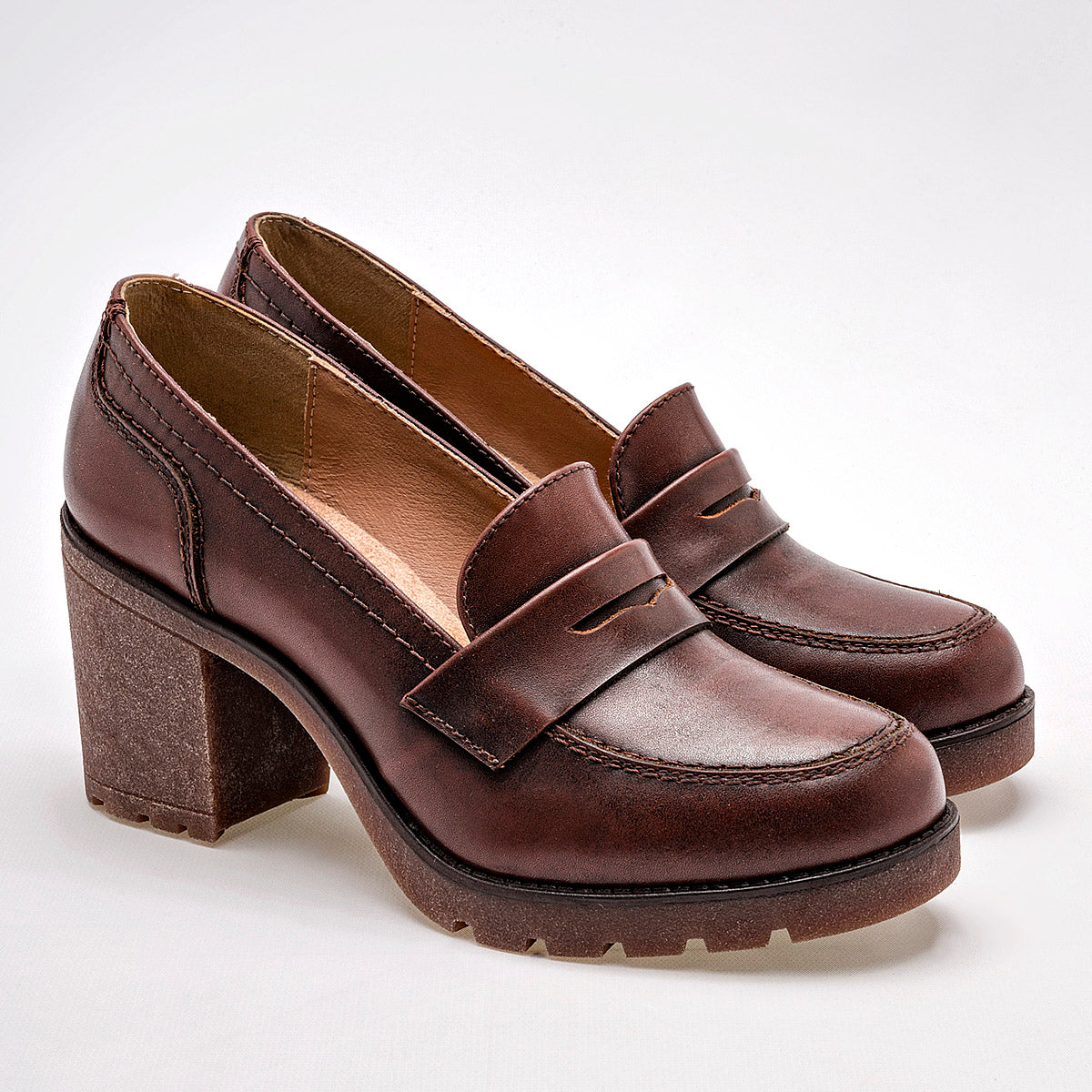 Zapato casual para mujer marca Seducta Café cod. 129257