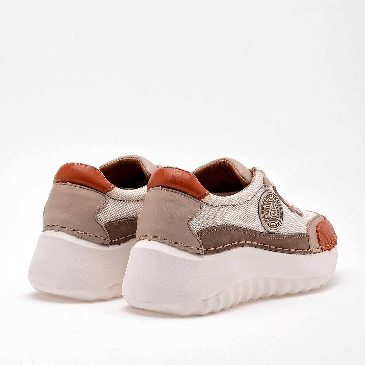 Pakar.com | Tienda online - Tenis urbanos para Mujer marca Lobo Solo Beige cod. 129291