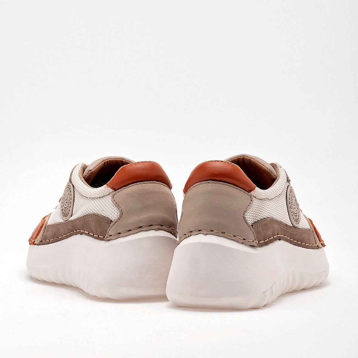 Pakar.com | Tienda online - Tenis urbanos para Mujer marca Lobo Solo Beige cod. 129291